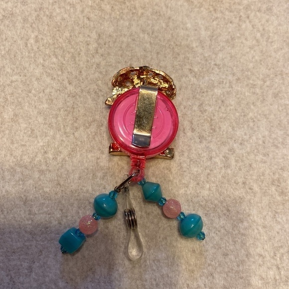 Hand crafted Carousel poney badge holder - Picture 7 of 7